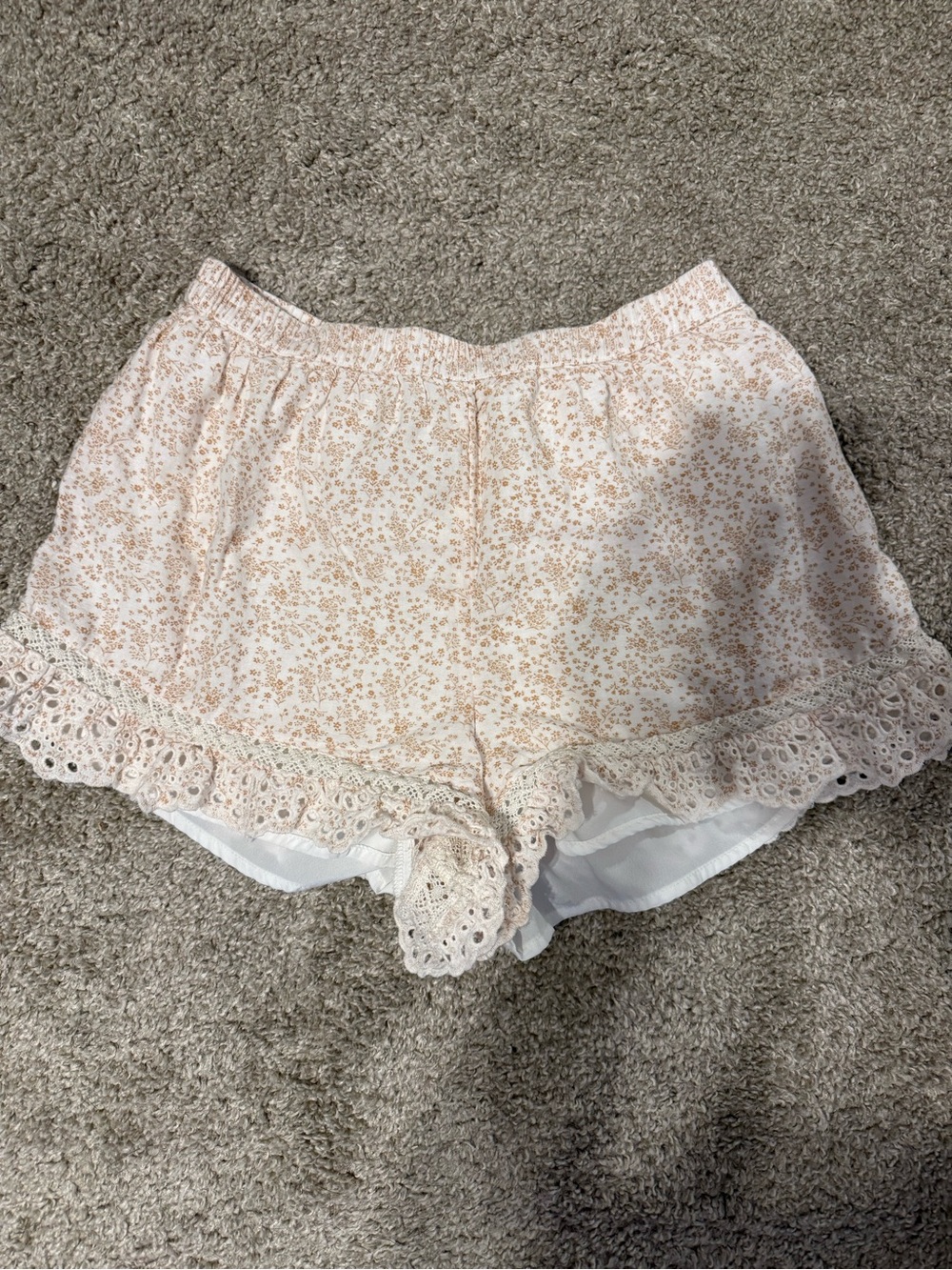 American Eagle Outfitters Cream Floral Lace Trim Shorts